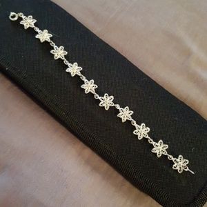 Daisy Chain Bracelet